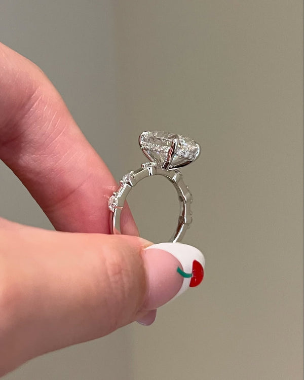 Platonic Brilliant Oval Cut Moissanite 4-Prong Hidden Halo 2.5mm Space Pavé Moissanite Engagement Ring